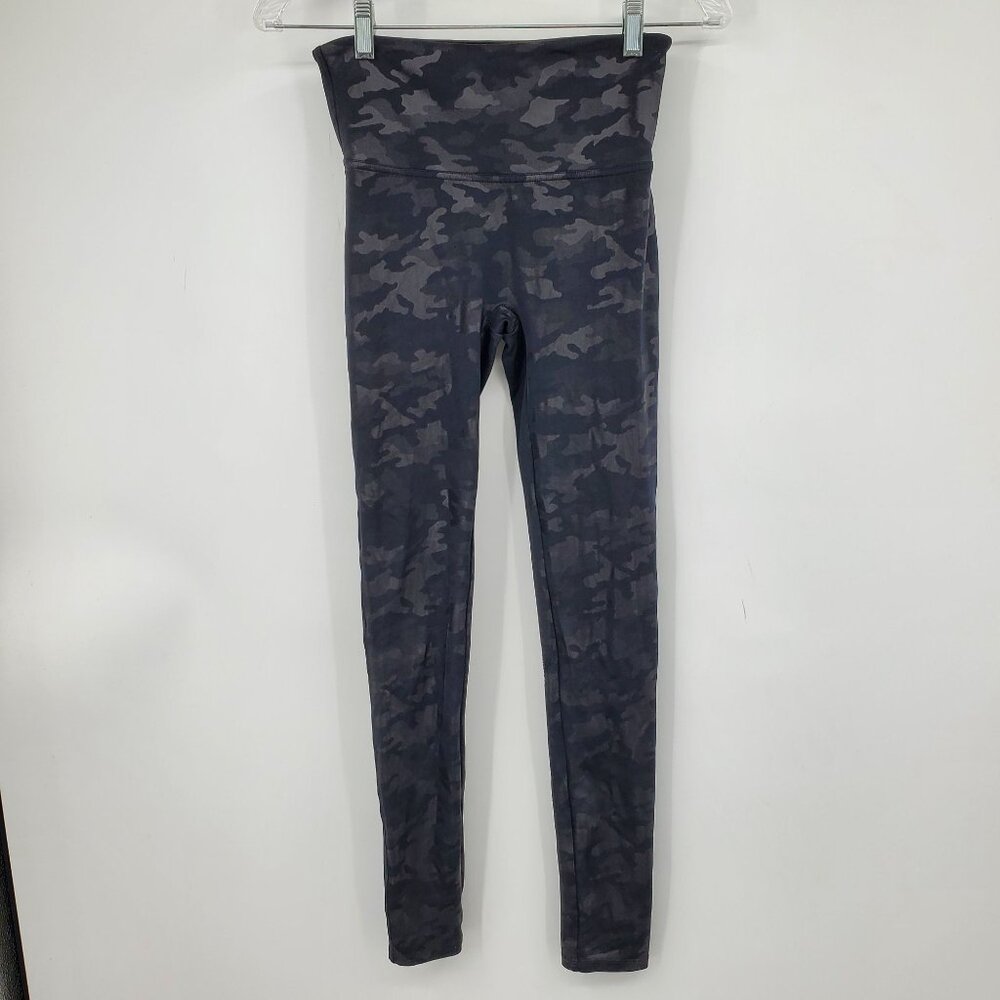 Spanx Matte Black Faux Leather Women's High Waisted Camo Leggings Medium